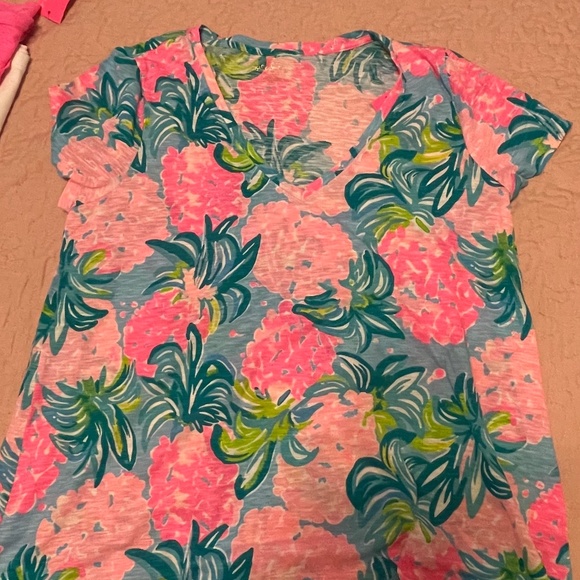 Lilly Pulitzer shirt size medium - Picture 1 of 3